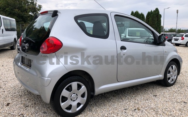TOYOTA Aygo 1.0 AC személygépkocsi - 998cm3 Benzin 119762 3/12