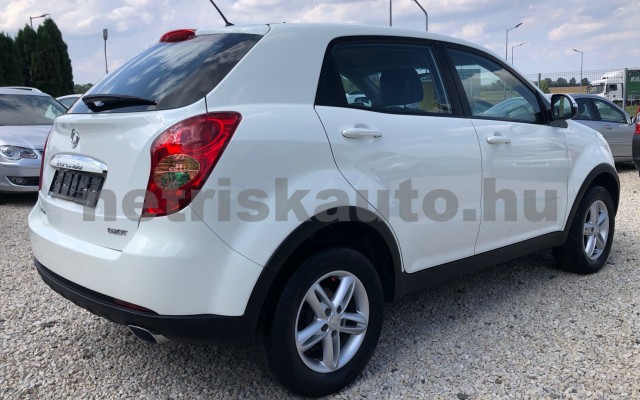 SSANGYONG Korando 2.0 e-XDI DLX személygépkocsi - 1998cm3 Diesel 119565 8/8