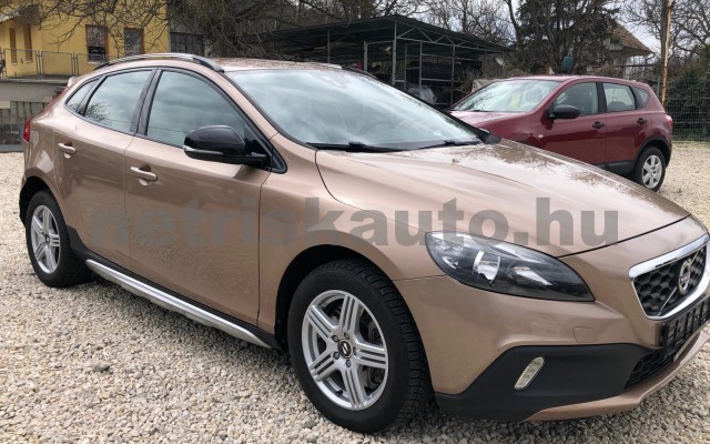 VOLVO V40 2.0 D [D3] Kinetic Geartronic személygépkocsi - 1984cm3 Diesel 119432 6/12