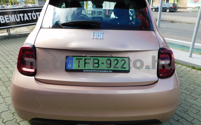 FIAT 500e Icon 42kWh Aut. személygépkocsi - cm3 Kizárólag elektromos 119750 12/12